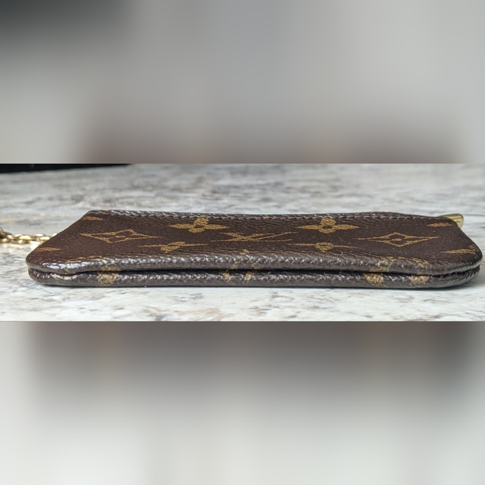 Louis Vuitton Monogram Key Cles Pouch - Picture 11 of 13